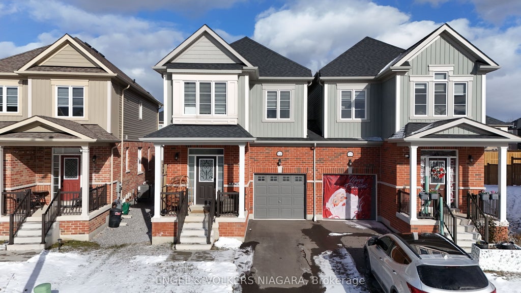 9248 Griffon Street, Niagara Falls