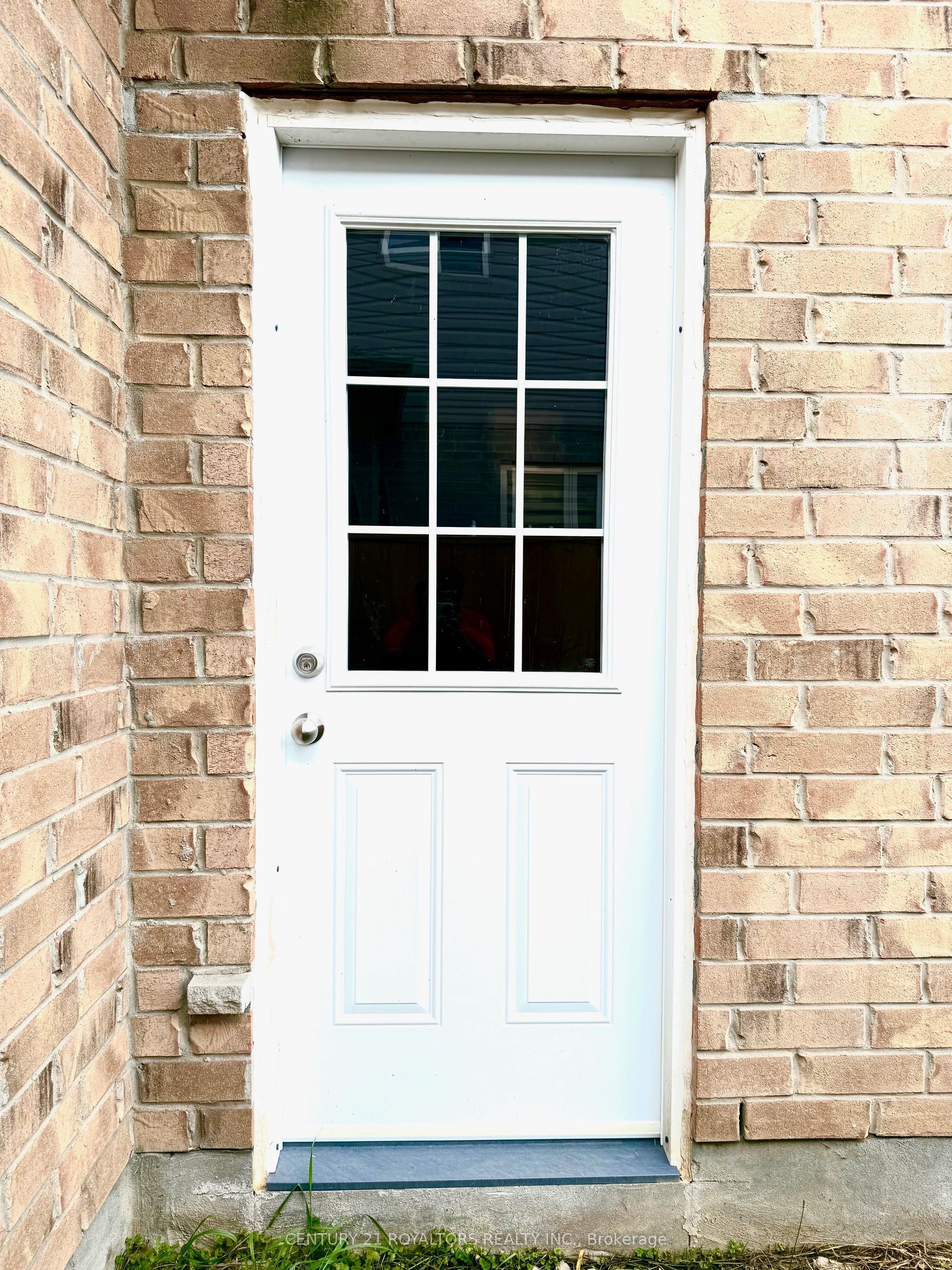 Photo of Listing #X12634514