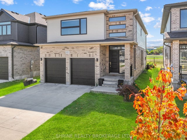 957 Holtby Court, London North