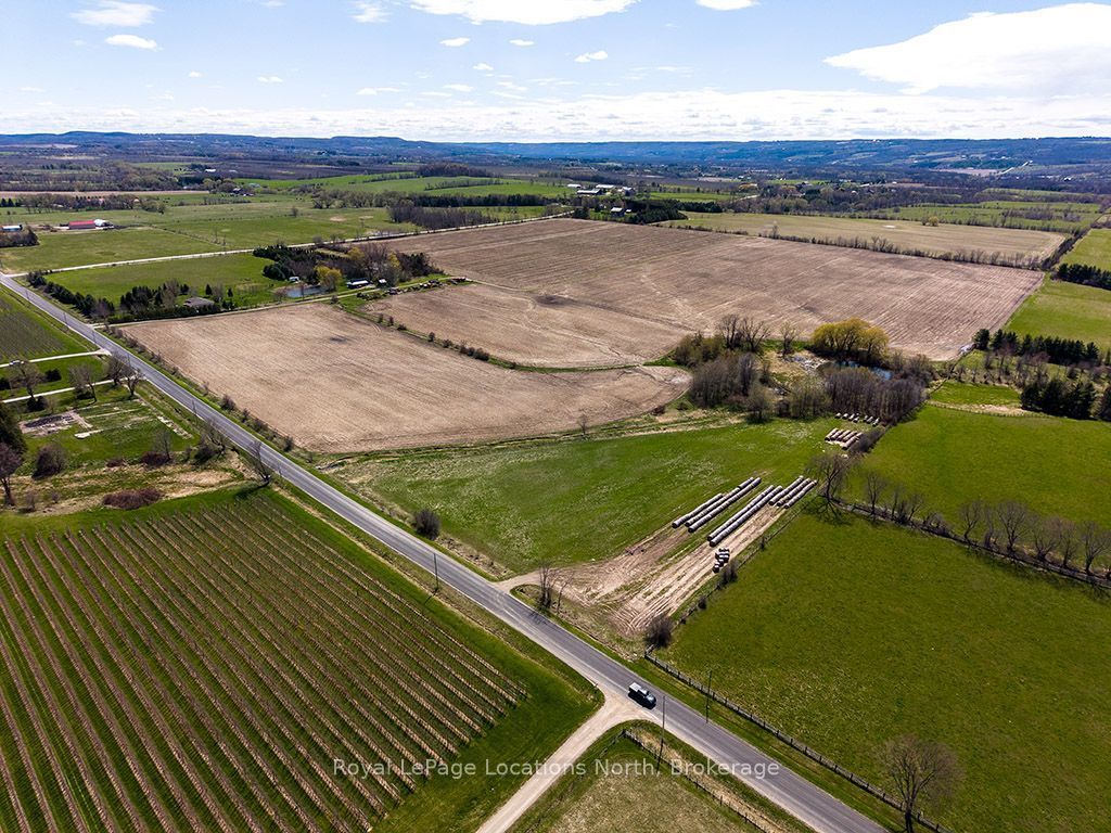 416400 10th Line, Blue Mountains