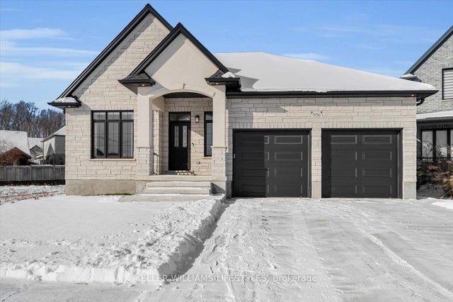 956 Eagletrace Drive, London North