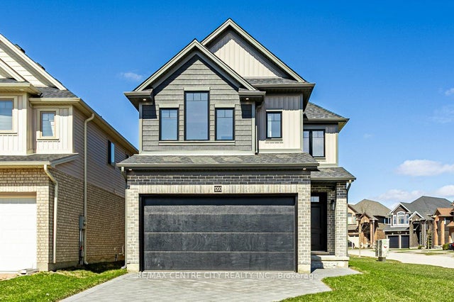 1200 Emma Chase Drive, London North