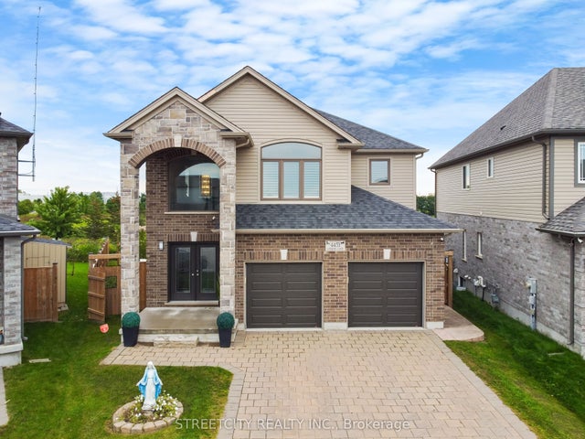 4453 Lismer Lane, London South