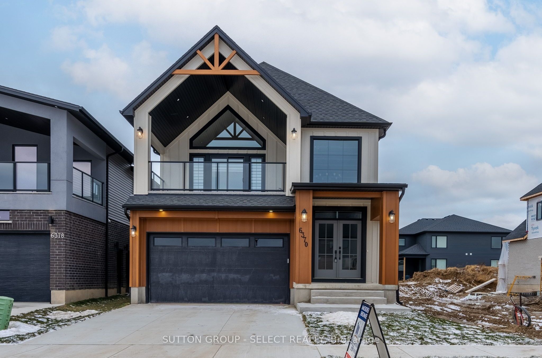 Photo of Listing #X12686674