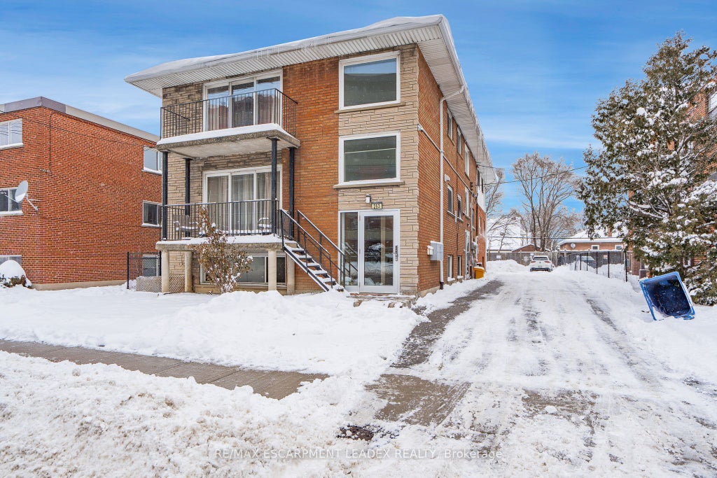 253 Mohawk Road E, Hamilton