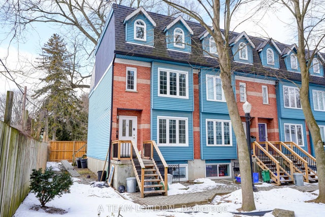 39 Regina Street 3, London East