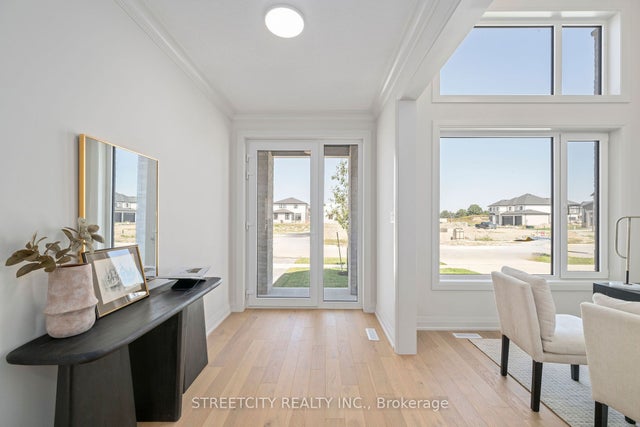 337 Manhattan Drive, London South