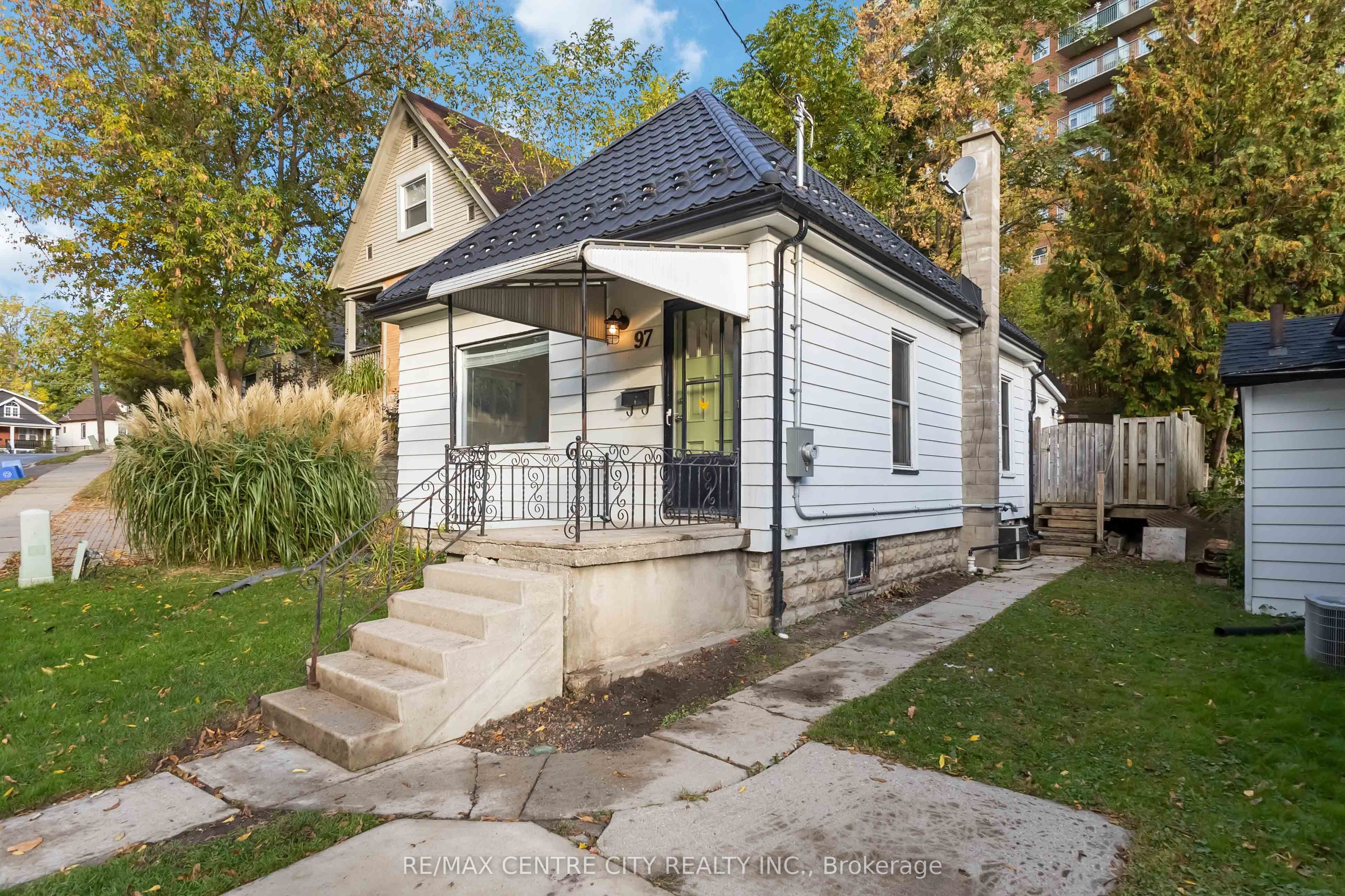 Photo of Listing #X12705978