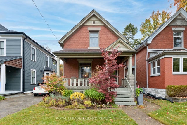 74 Byron Avenue E, London South