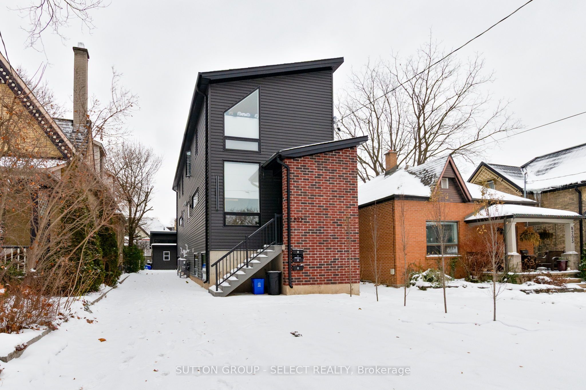 Photo of Listing #X12712510