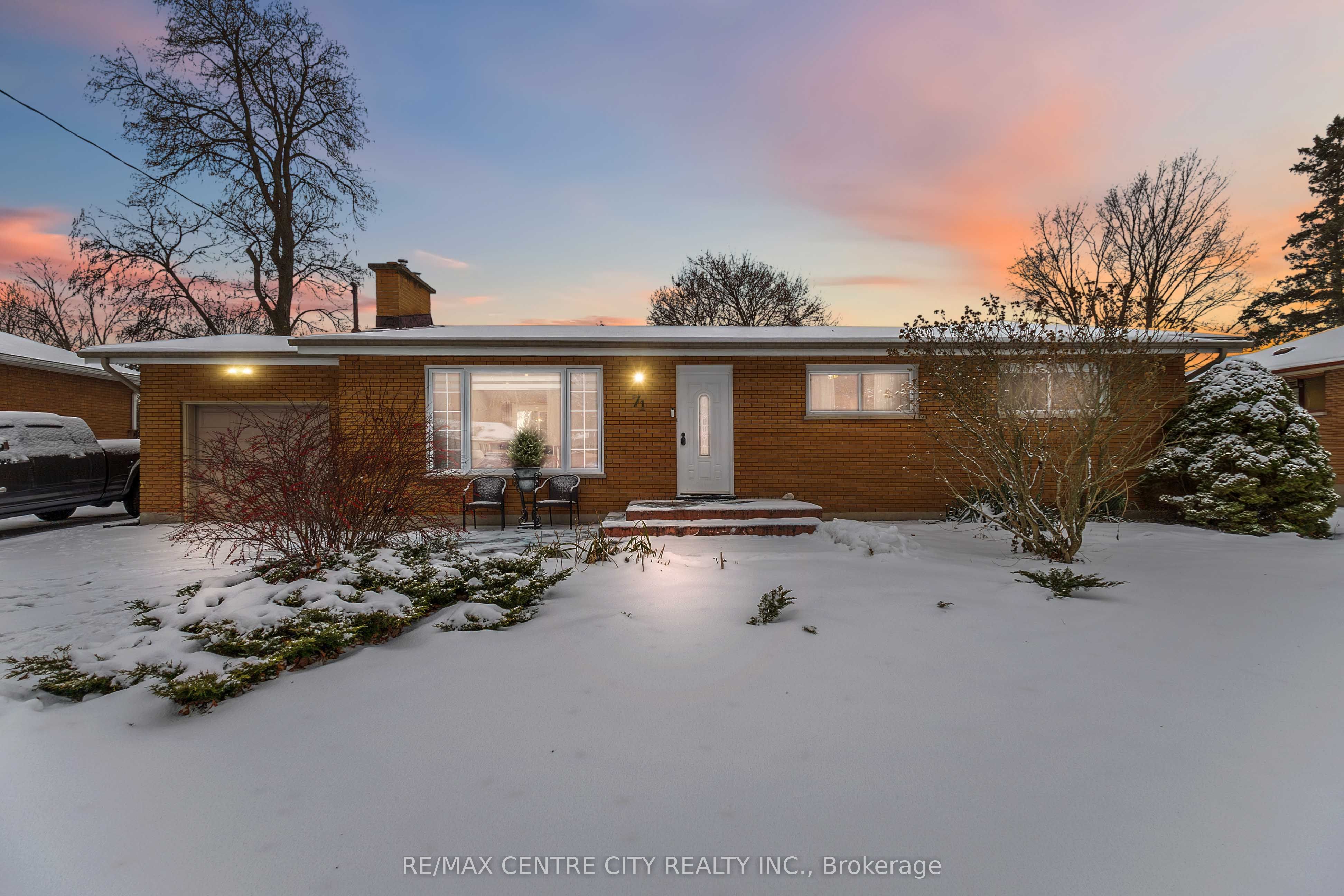 Photo of Listing #X12725094