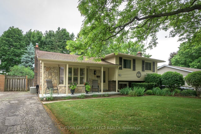 643 Dunboyne Crescent, London North