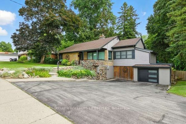 577 Wonderland Road N, London North