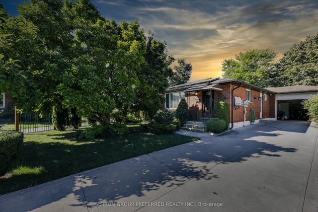 82 Lacey Crescent, London South