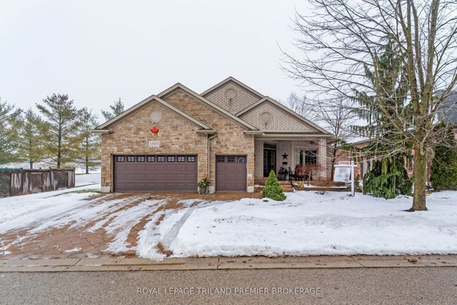 1303 Sandy Somerville Drive, London South