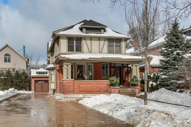 562 Dufferin Avenue, London East