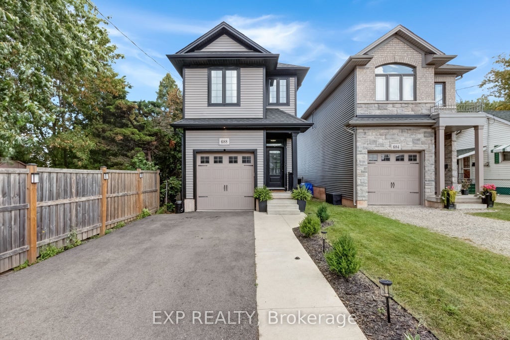 688 Dunn Avenue, Hamilton