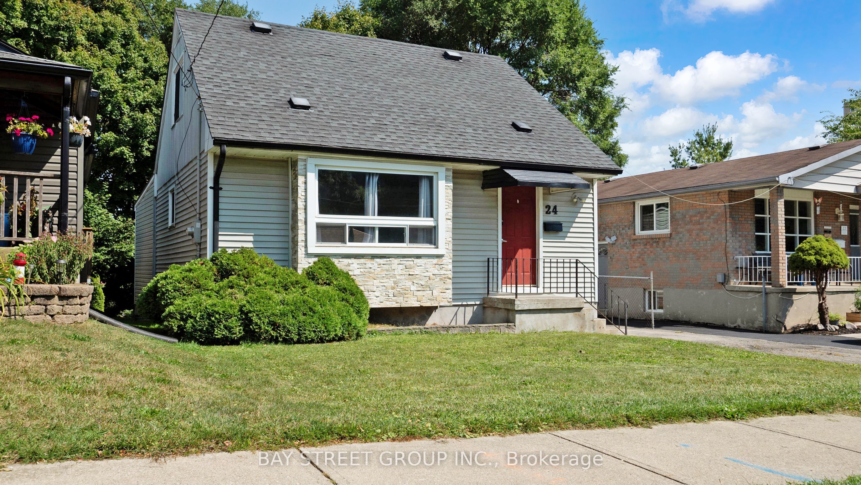 Photo of Listing #X12776896