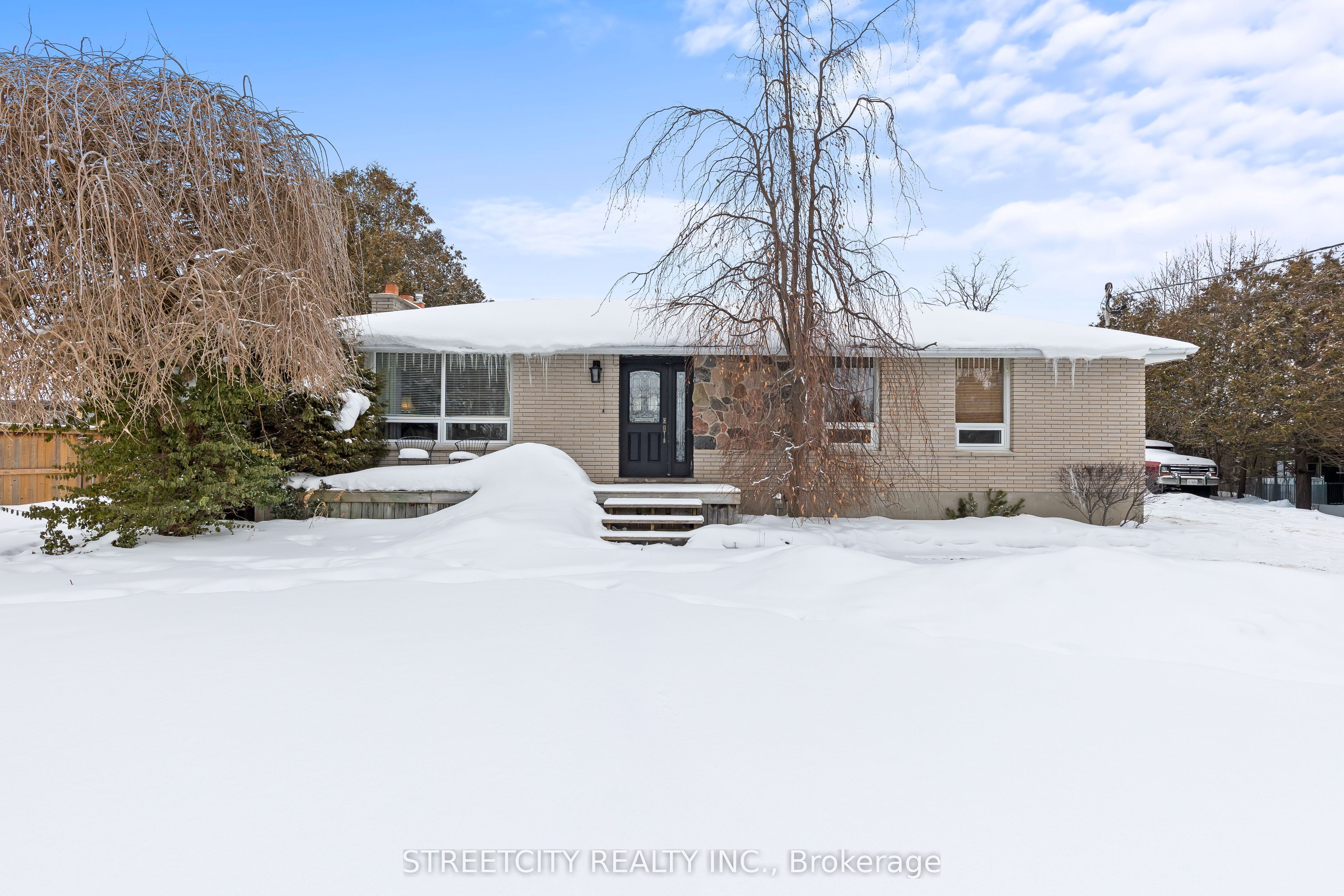 Photo of Listing #X12783068