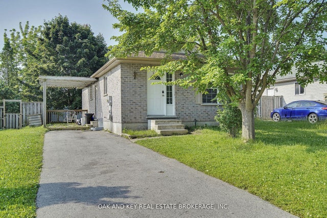 330 Fleming Drive, London East