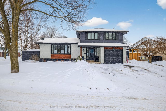 44 Cumberland Crescent, London North