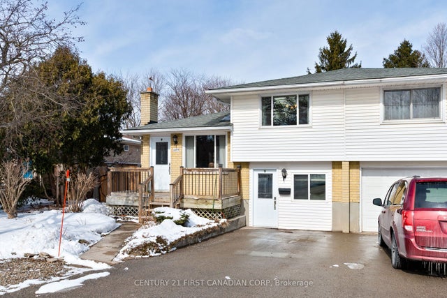 1099 Byron Baseline Road, London South