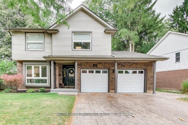 1295 Hastings Drive, London North