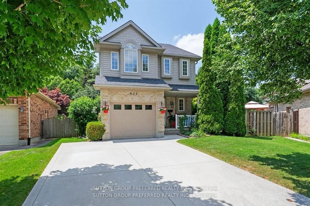 623 Thornwood Court, London North