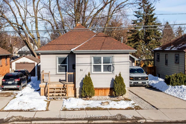 84 Adelaide Street S, London South