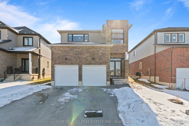 2743 Oriole Drive, London South
