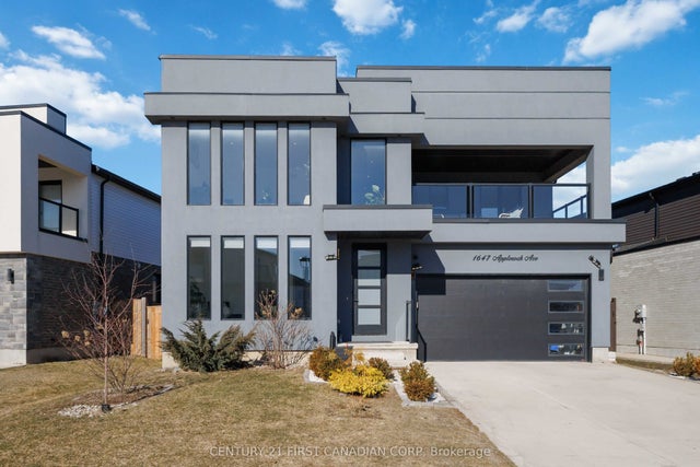 1647 Applerock Avenue, London North