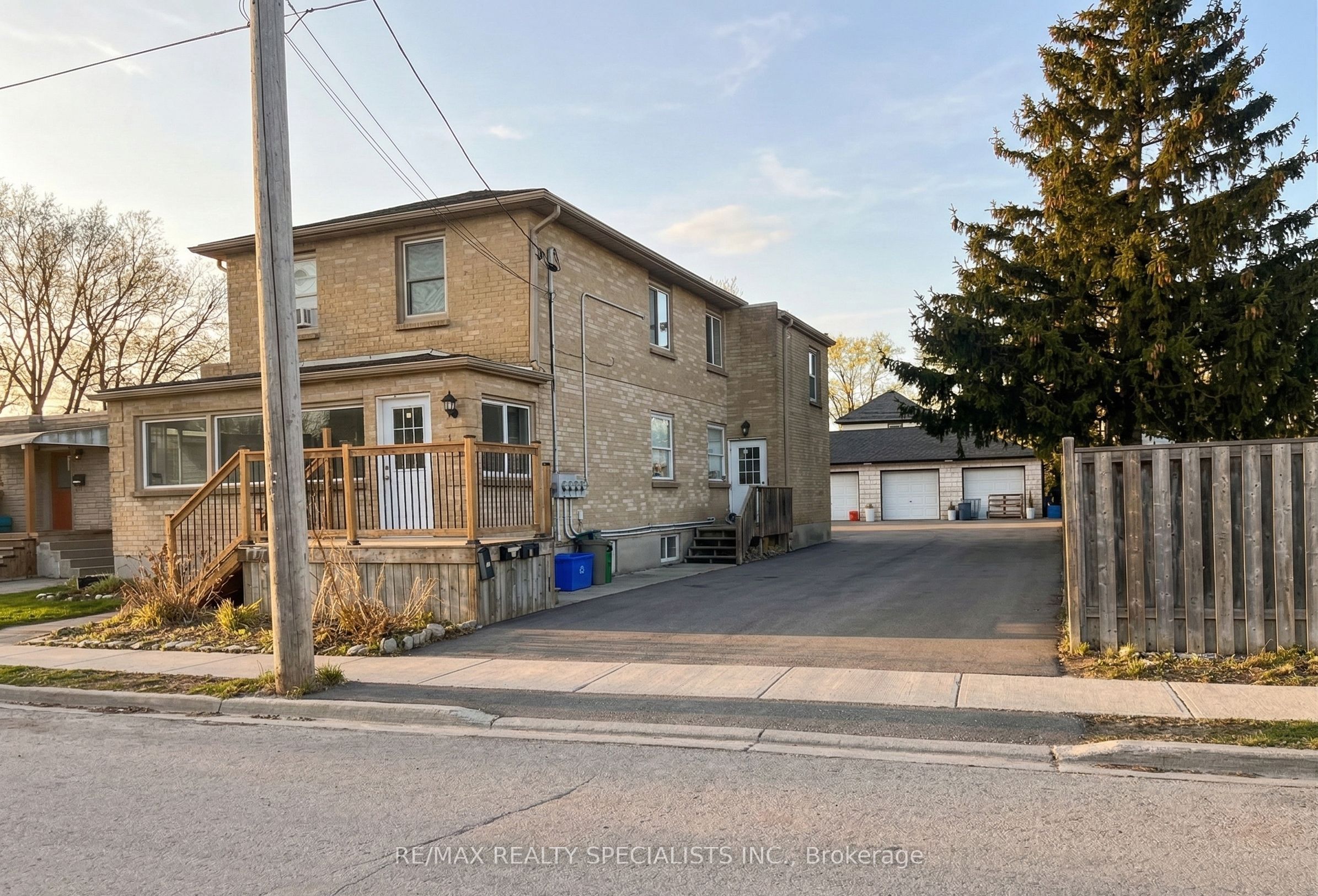 Photo of Listing #X12854846