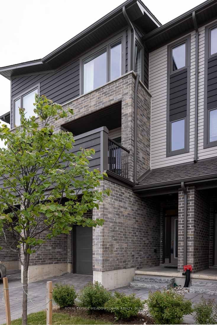 Photo of Listing #X12857764