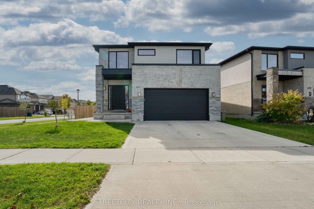 2167 Wateroak Drive, London North