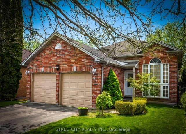 126 Meadowridge Road, London North