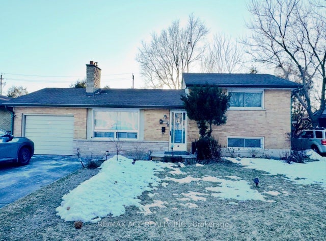 1235 Toukay Crescent, London East