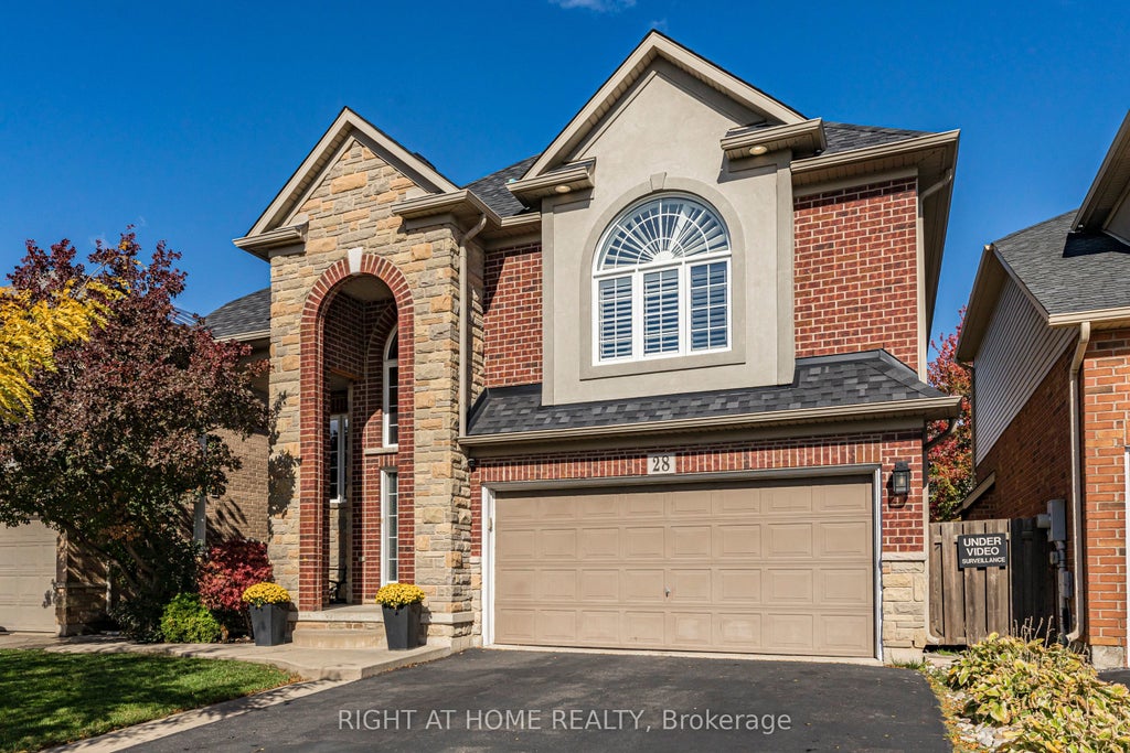 28 Springbreeze Heights W, Hamilton