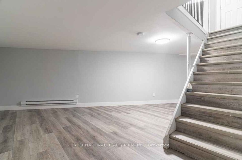 Photo of Listing #X12870244