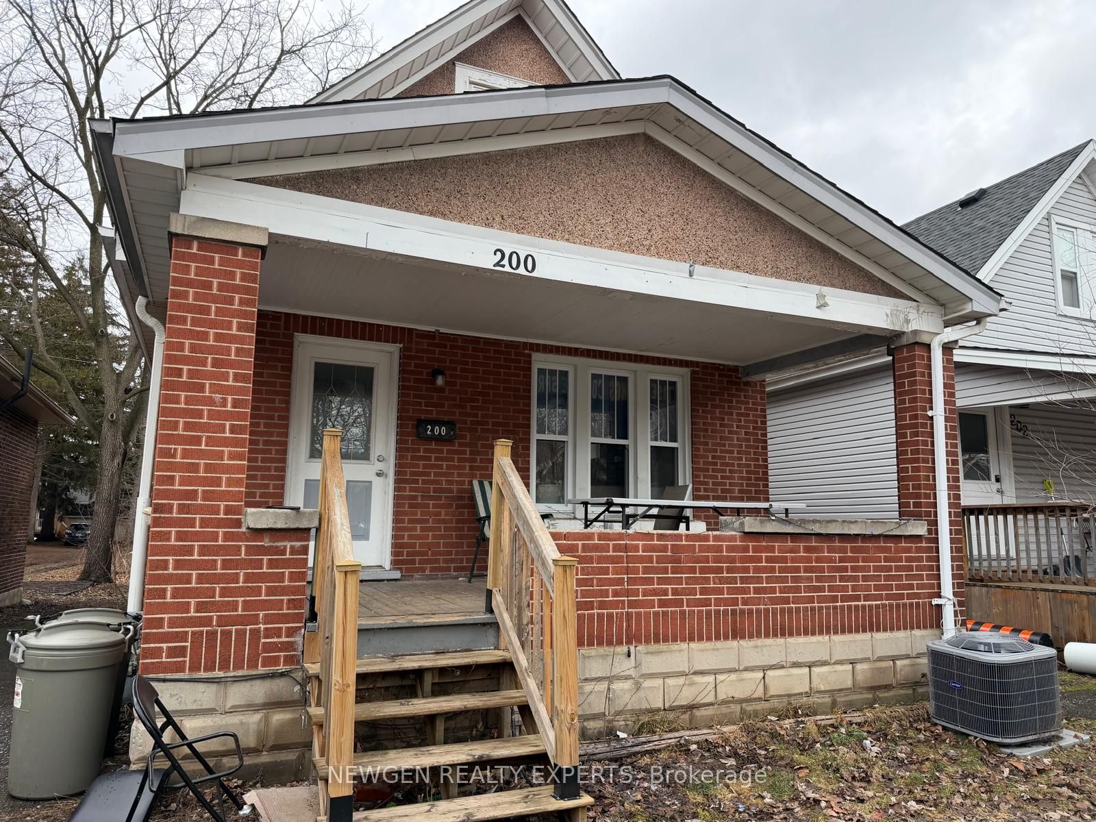 Photo of Listing #X12881082