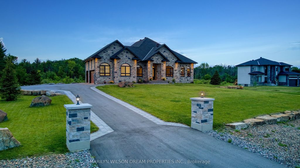 324 Hedley Way, Kanata