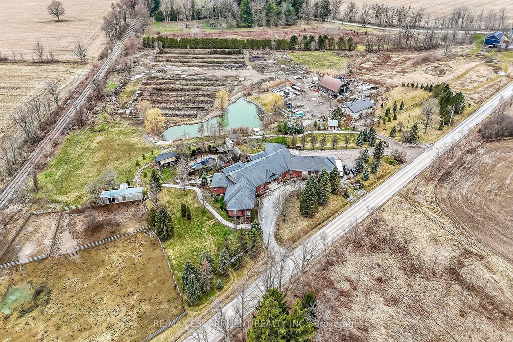 393 Old Onondaga Road E, Brant