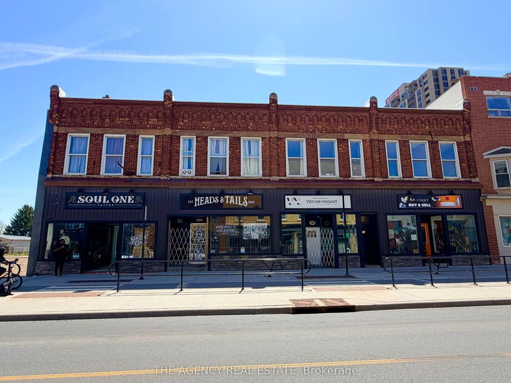 761 Dundas Street, London East