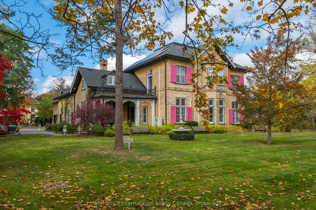 194 Grand River Street N, Brant