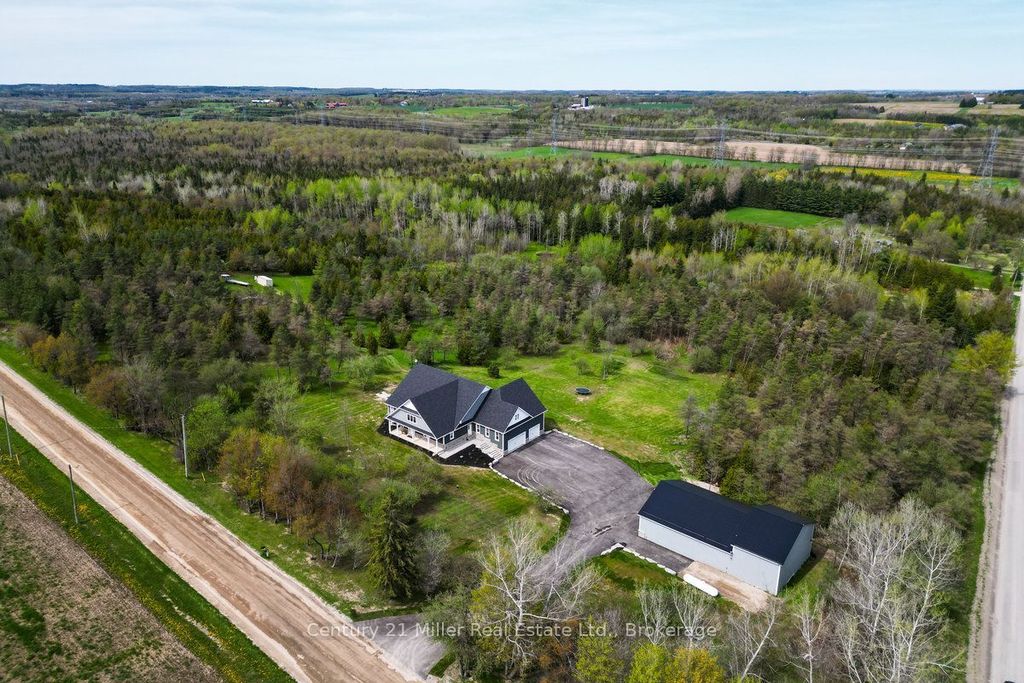 5583 Third Line, Erin