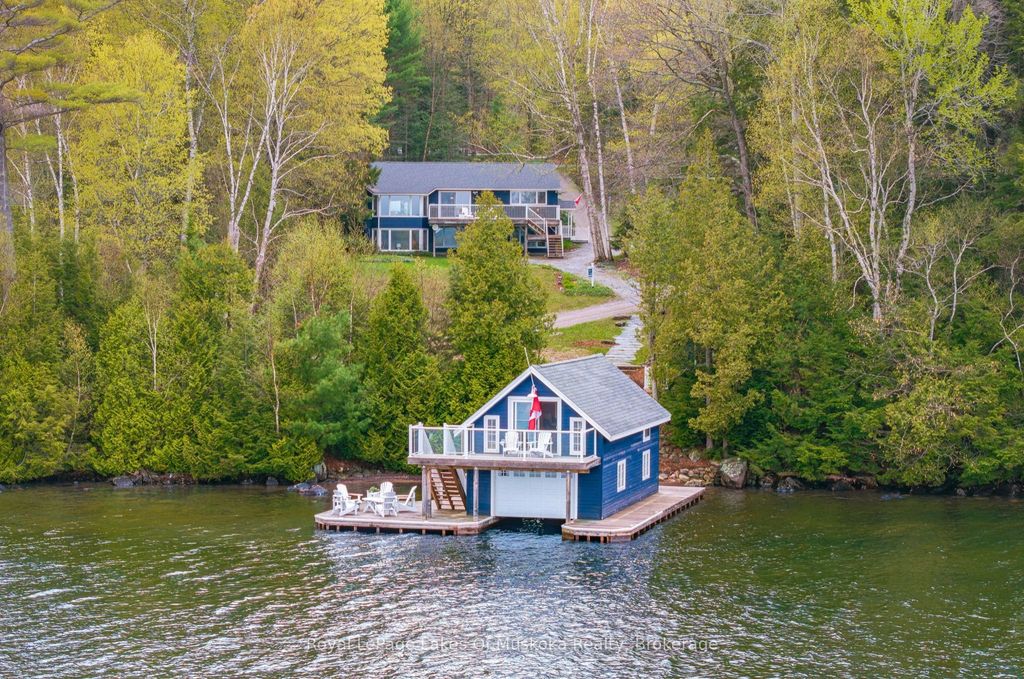 1044 Bigwin View Lane, Lake of Bays