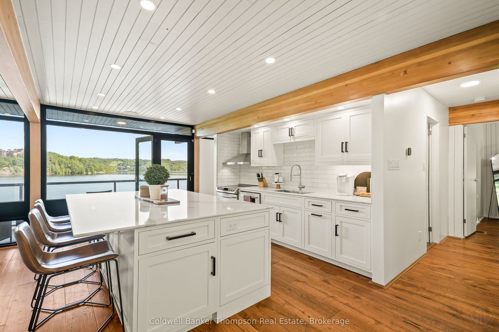 1053 Hemlock Point Lane, Lake of Bays