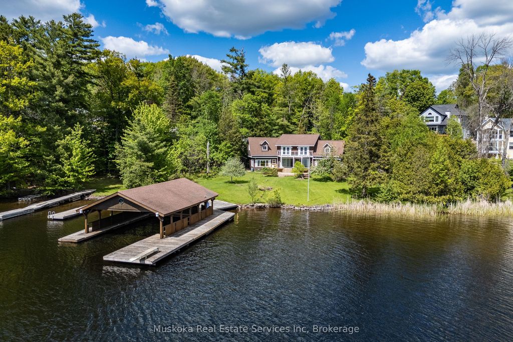 655 Farquhar Street, Gravenhurst