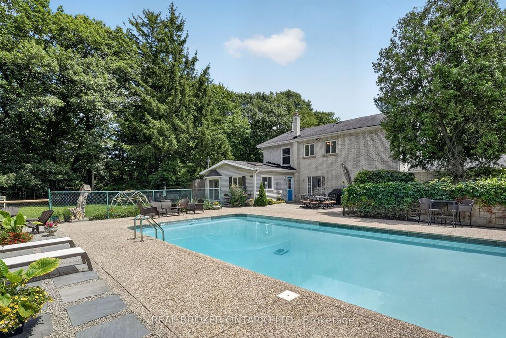 345 Jerseyville Road W, Hamilton