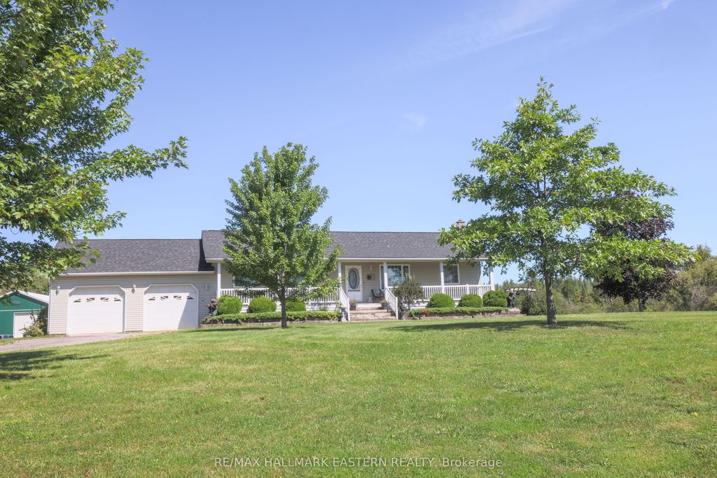 1738 8th Line, Selwyn