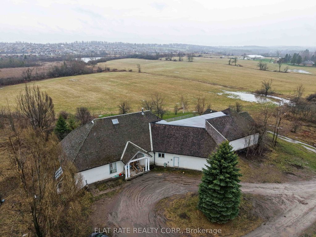 1315 Parkhill Road W, Peterborough